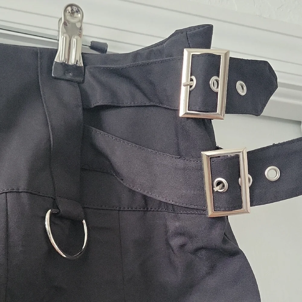 Black Zipper Mini Skirt With Silver Accents - 1X NWOT - Picture 4 of 4